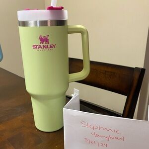 EUC (excellent used condition) Stanley OG Citron Mix💛🩷